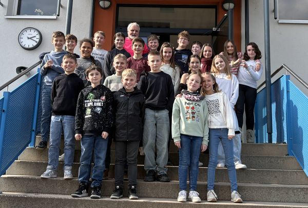 Kinderbuchautor Didi Bleck zu Besuch in Klasse 5/4